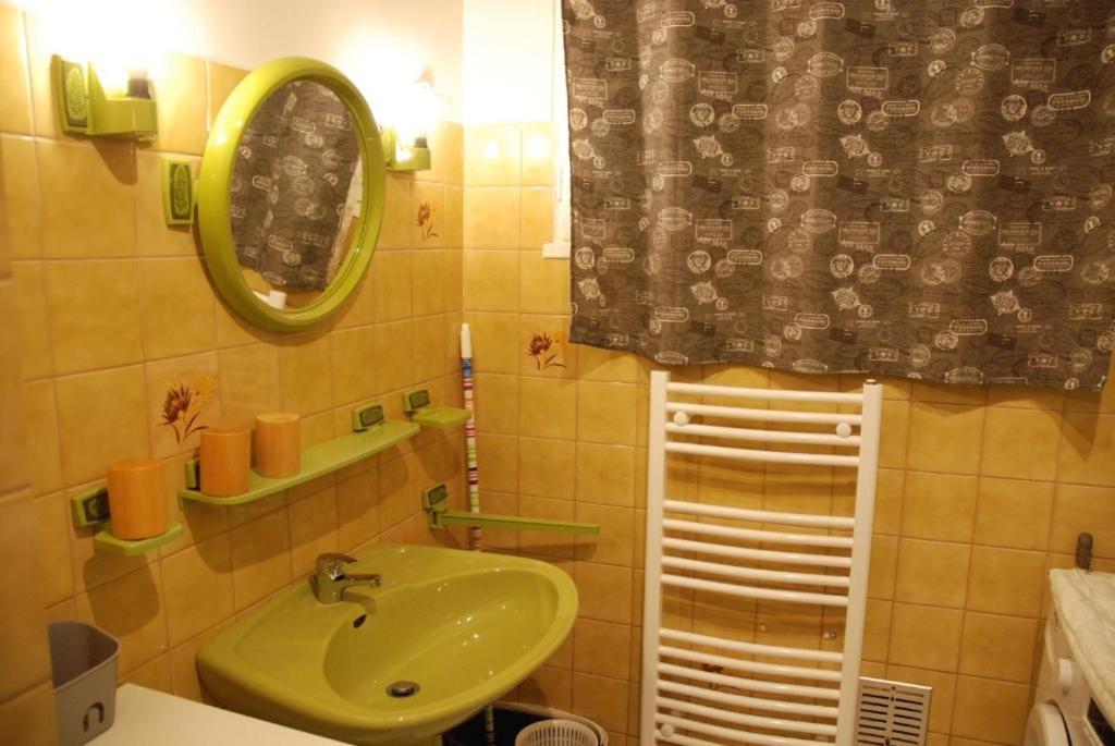 E-Harz Ar Menez Bed and Breakfast Mont-Dol Rum bild